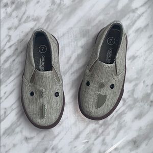 Oshkosh Baby Slip On Shark Loafers size 7